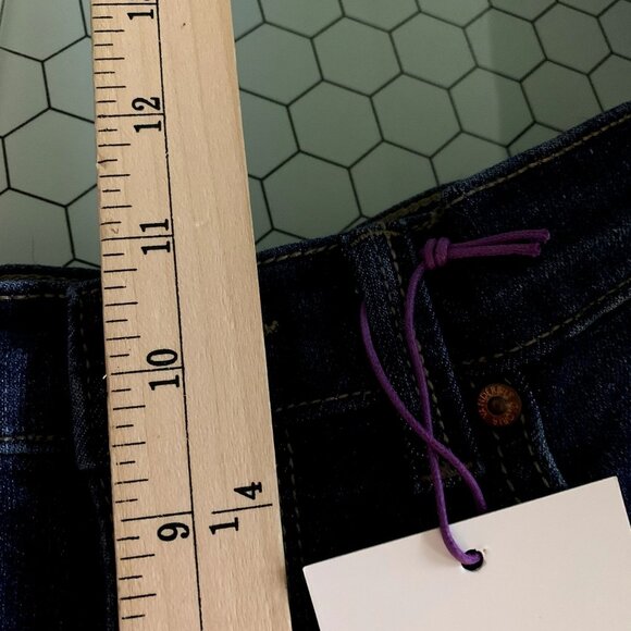 Gloria Vanderbilt Amanda Jeans Womens 8 Average Madison Dark Wash Magic Stretch - Picture 12 of 16